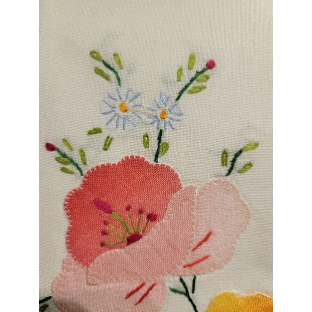 Starched Linen Tea Fingertip Towel Embroidered Floral Applique 22x14.5 inch Vtg
